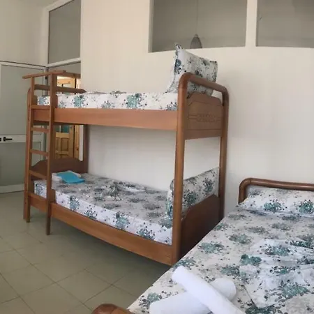 Kruja Hostel 旅馆